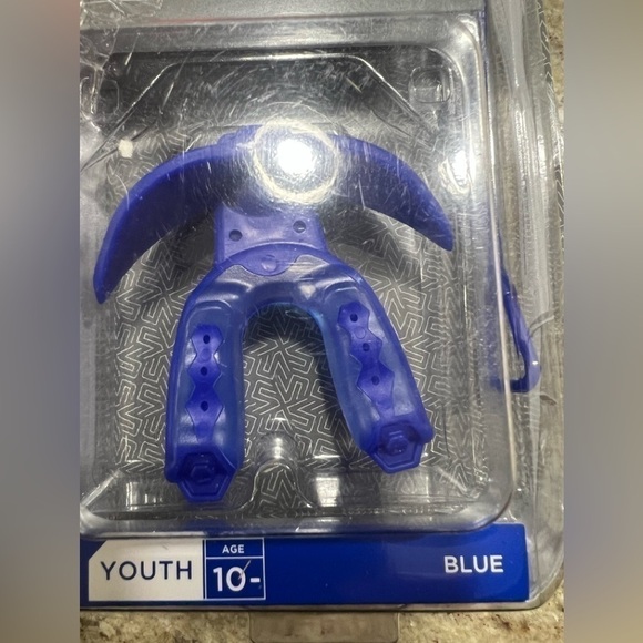 SHOCK Doctor Sports Protection Gel Max Lip Guard Convertible Tether Mouth Guard - Picture 2 of 4